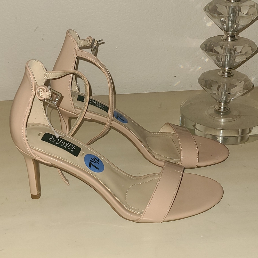 Nude strappy heel Jones New your